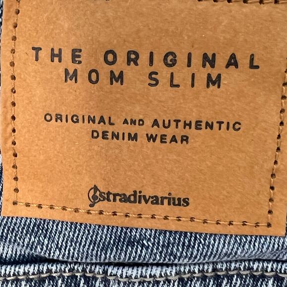 Strativarius Mom Slim Fit Denim Jeans Blue Light Wash Zip Fly Size 4 90's NWT - Picture 10 of 16